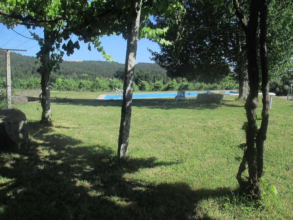 Gasthaus Quinta De Lourosa Lousada Exterior foto