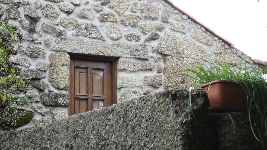 Gasthaus Quinta De Lourosa Lousada Exterior foto