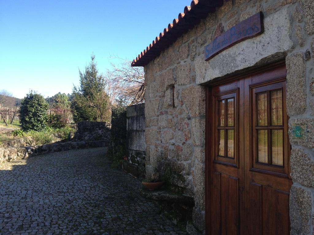 Gasthaus Quinta De Lourosa Lousada Exterior foto